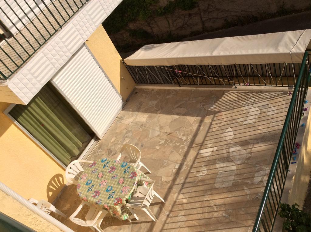 Apartments Rania Tolón Pokoj fotografie